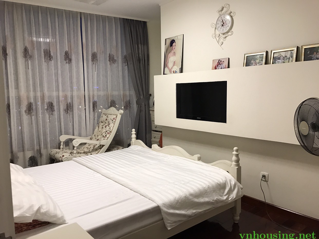 Chính chủ cho thuê căn hộ G1-2801 đầy đủ nội thất giá 16tr/tháng. 0931657999, vào ở ngay