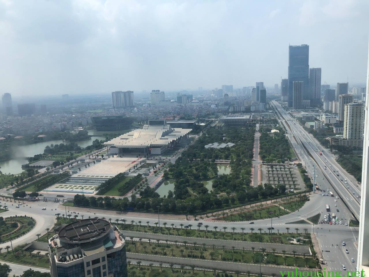 Cho thuê chung cư Sun Square 21 Lê Đức Thọ, 118m2, full đồ đẹp, miễn phí dịch vụ 4 năm