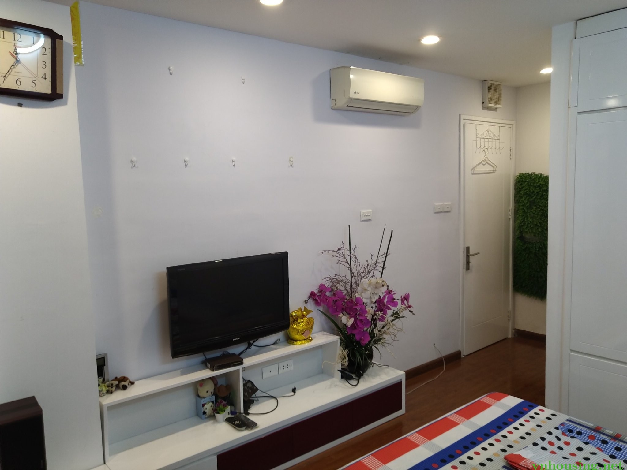 cho thuê căn hộ chung cư NO4 hoàng đạo thúy,118m2,3pn,full đồ,giá 16tr/tháng LH:0971440890